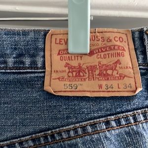Levi’s 559 34Wx34L blue jeans; relaxed straight
